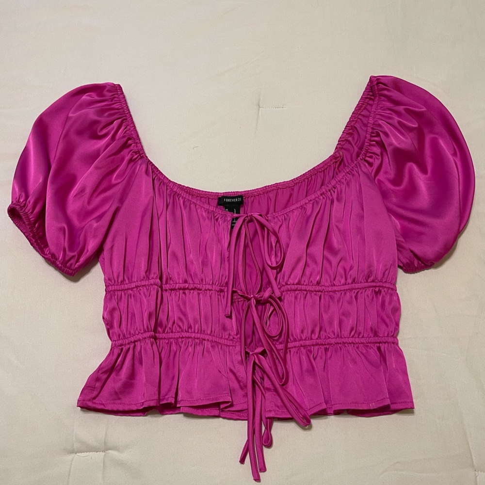 Forever 21 tie front puff sleeved crop- bright pink (L)